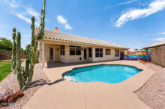 2243 E ROBIN Lane, Phoenix, AZ 85024