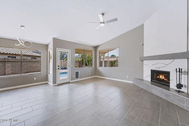 2243 E ROBIN Lane, Phoenix, AZ 85024