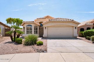 2243 E ROBIN Lane, Phoenix, AZ 85024