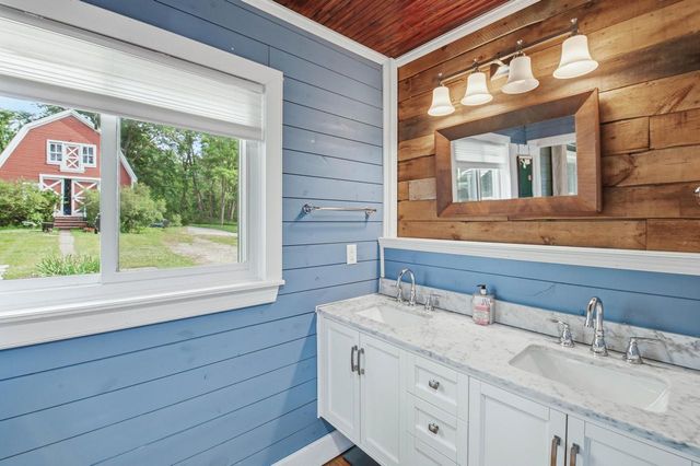N30W29393 Hillcrest DRIVE, Pewaukee, WI 53072