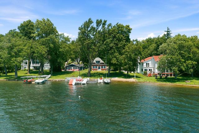 N30W29393 Hillcrest DRIVE, Pewaukee, WI 53072