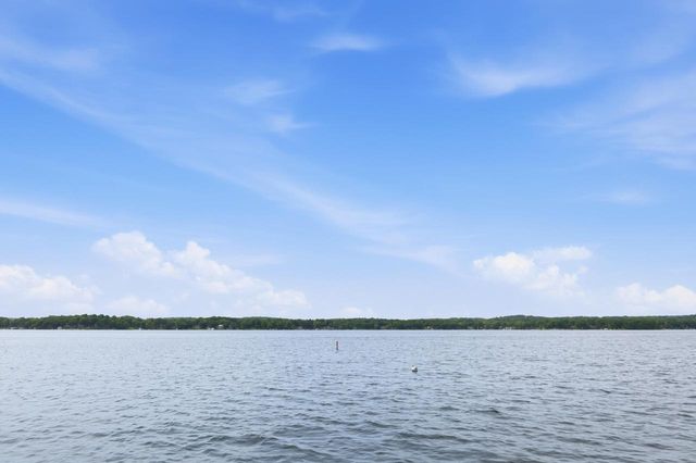 N30W29393 Hillcrest DRIVE, Pewaukee, WI 53072