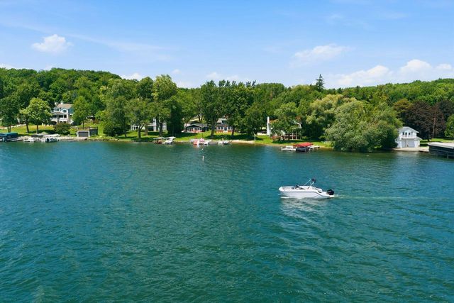 N30W29393 Hillcrest DRIVE, Pewaukee, WI 53072