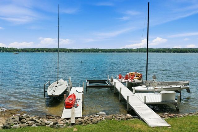 N30W29393 Hillcrest DRIVE, Pewaukee, WI 53072