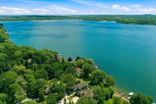 N30W29393 Hillcrest DRIVE, Pewaukee, WI 53072