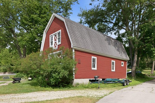 N30W29393 Hillcrest DRIVE, Pewaukee, WI 53072