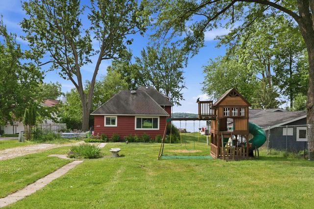 N30W29393 Hillcrest DRIVE, Pewaukee, WI 53072