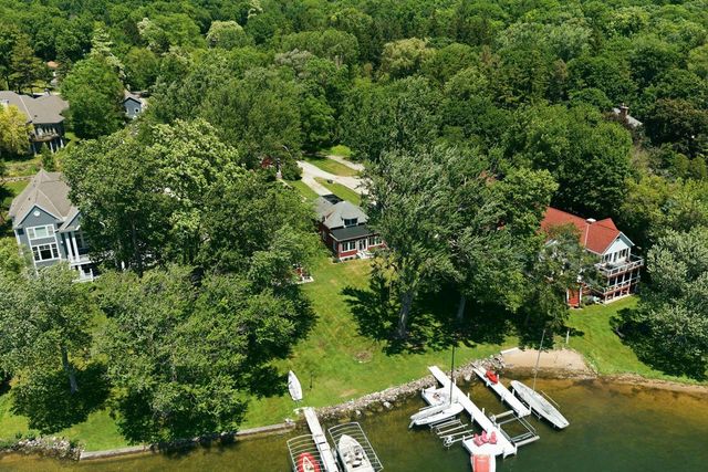 N30W29393 Hillcrest DRIVE, Pewaukee, WI 53072
