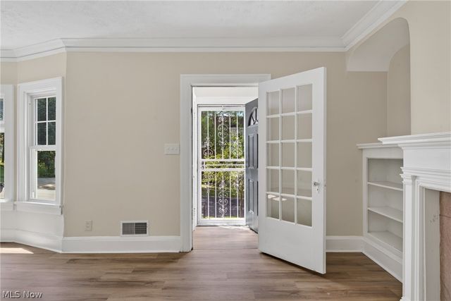 1629 Ivydale Road, Cleveland Heights, OH 44118