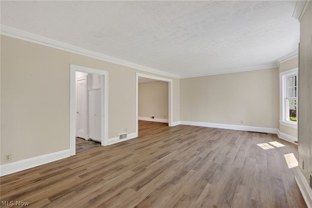 1629 Ivydale Road, Cleveland Heights, OH 44118