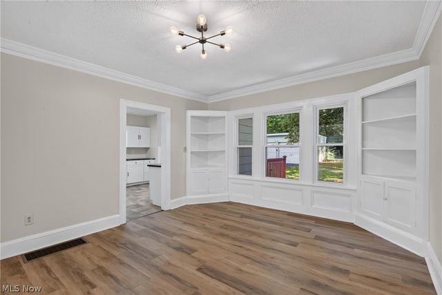 1629 Ivydale Road, Cleveland Heights, OH 44118