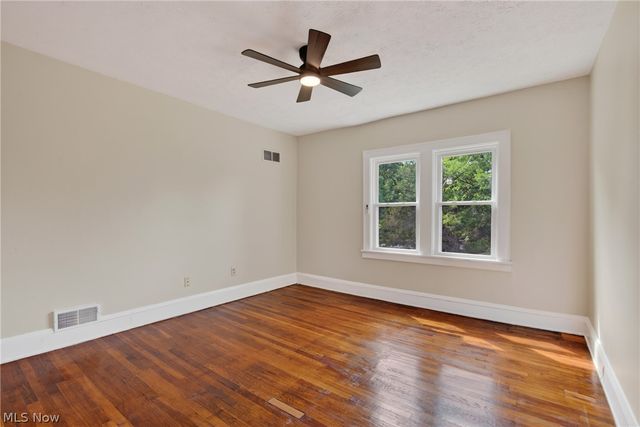 1629 Ivydale Road, Cleveland Heights, OH 44118