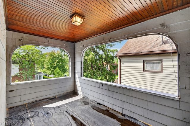 1629 Ivydale Road, Cleveland Heights, OH 44118