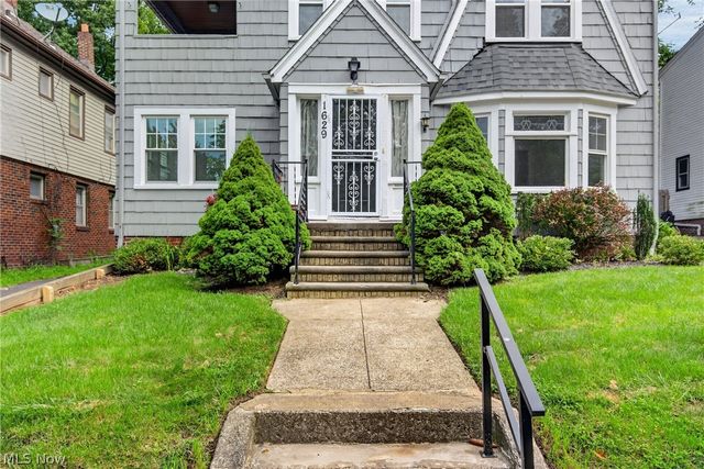 1629 Ivydale Road, Cleveland Heights, OH 44118
