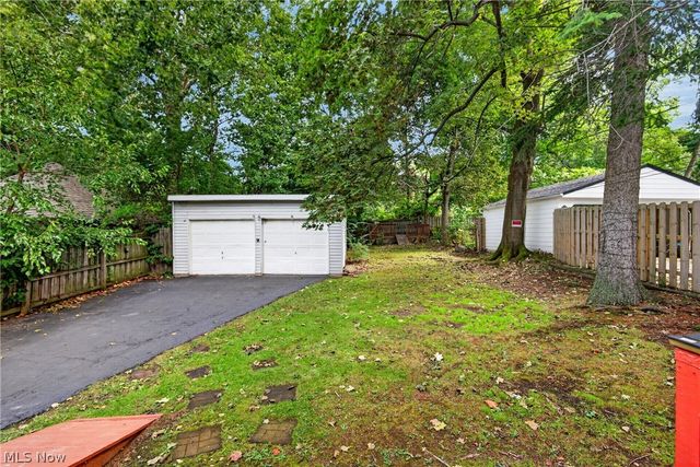 1629 Ivydale Road, Cleveland Heights, OH 44118
