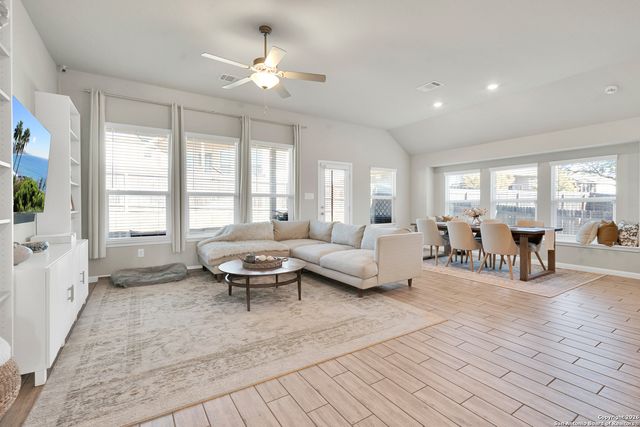 5307 Saunter Ln, Bulverde, TX 78163