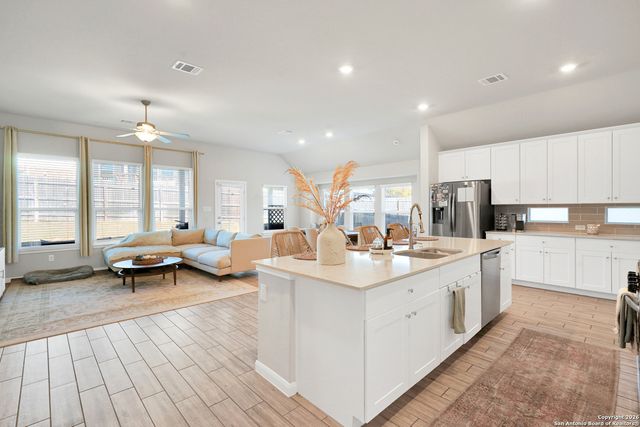 5307 Saunter Ln, Bulverde, TX 78163