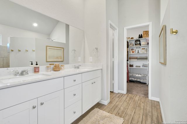 5307 Saunter Ln, Bulverde, TX 78163