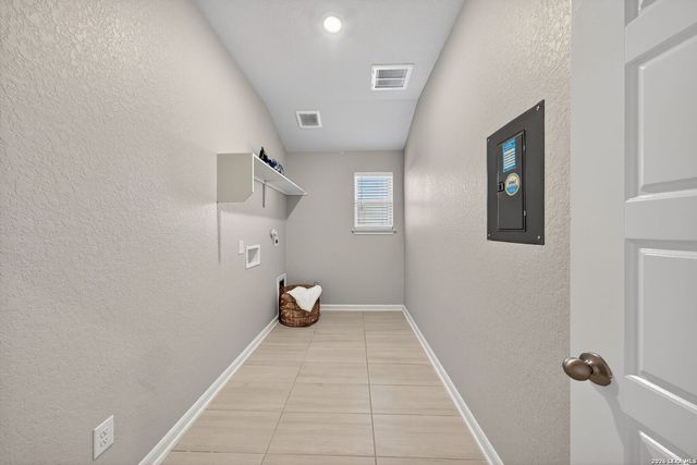 12915 Louberg Valley, San Antonio, TX 78253