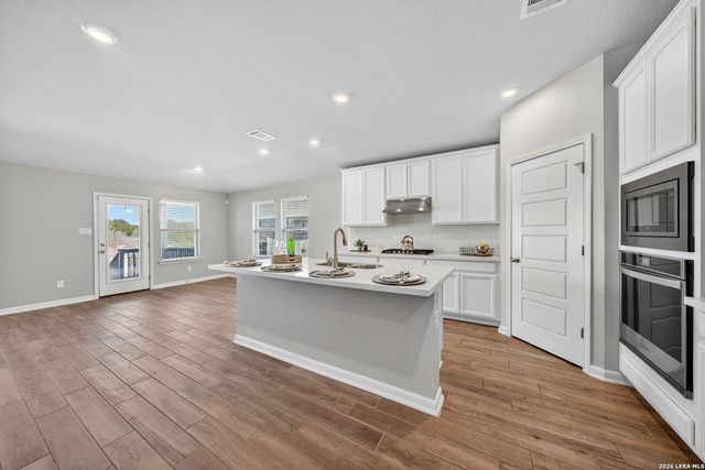 12915 Louberg Valley, San Antonio, TX 78253