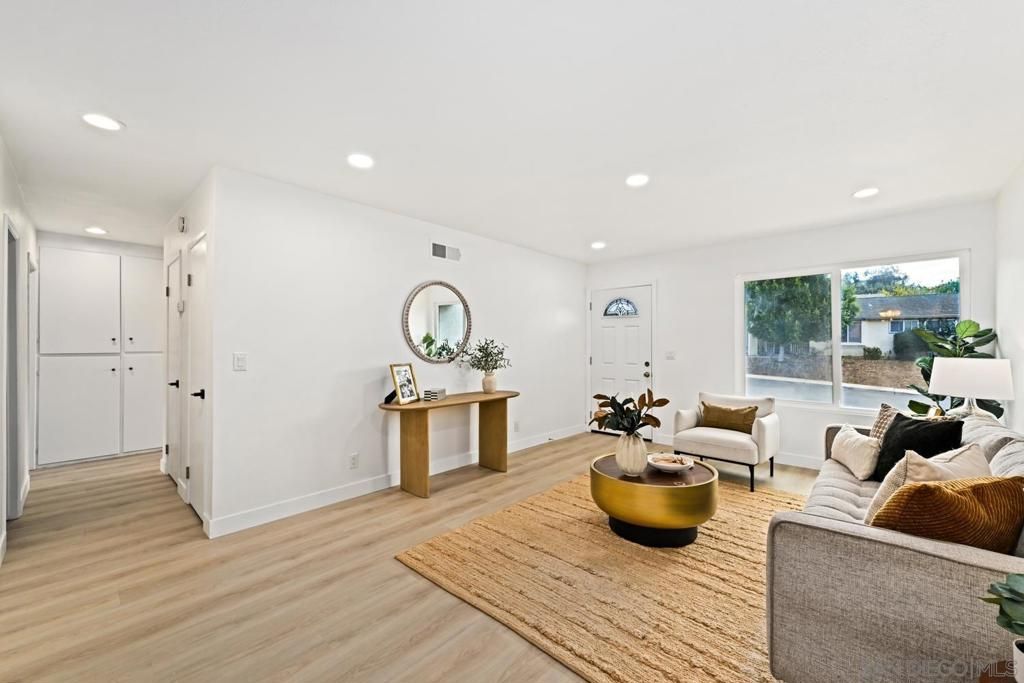 13530 Utopia, Poway, CA 92064 — photo 2