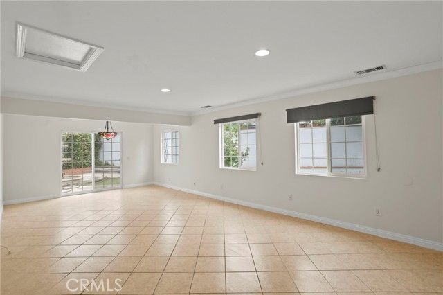 204 W Linfield, Glendora, CA 91740
