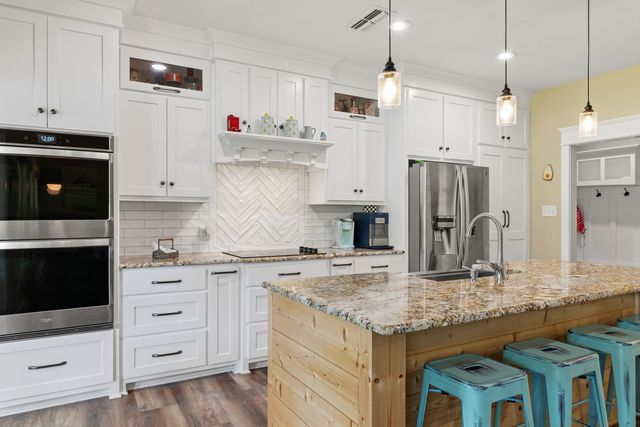 2873 Zinnia Rd, Diana, TX 75640