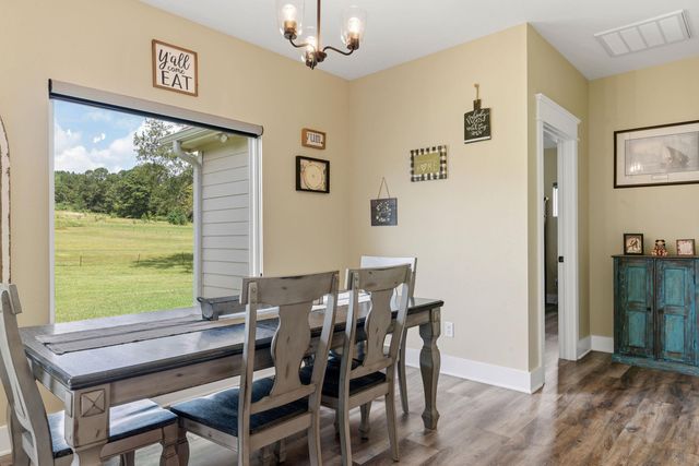 2873 Zinnia Rd, Diana, TX 75640