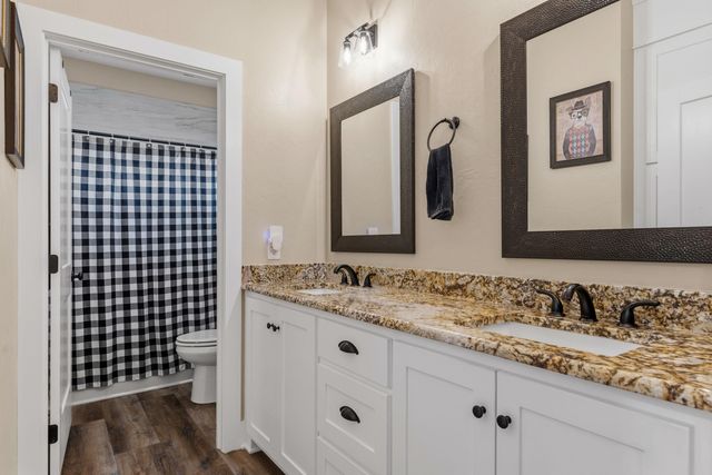 2873 Zinnia Rd, Diana, TX 75640