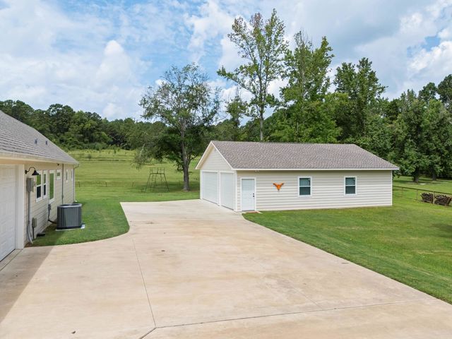 2873 Zinnia Rd, Diana, TX 75640