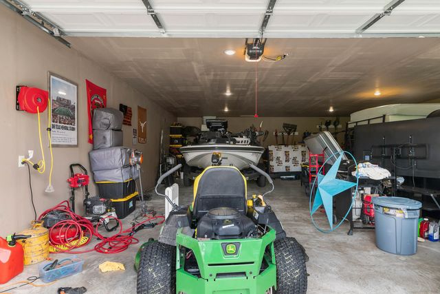 2873 Zinnia Rd, Diana, TX 75640