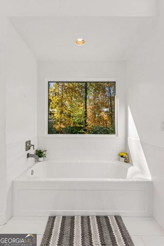 5460 E Idlewood Lane, Atlanta, GA 30327