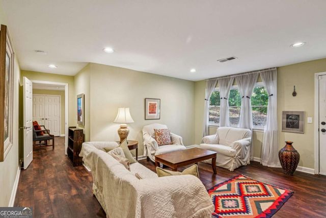 5460 E Idlewood Lane, Atlanta, GA 30327