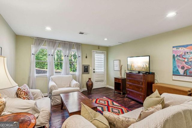 5460 E Idlewood Lane, Atlanta, GA 30327