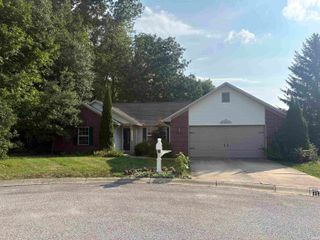 570 S Cobblestone Court, Bloomington, IN 47403
