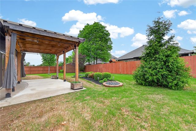 6201 Tumbler Ridge, Rogers, AR 72758