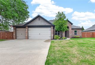 6201 Tumbler Ridge, Rogers, AR 72758