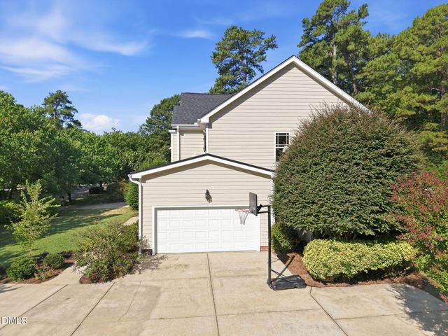 109 Gablewood Lane, Holly Springs, NC 27540
