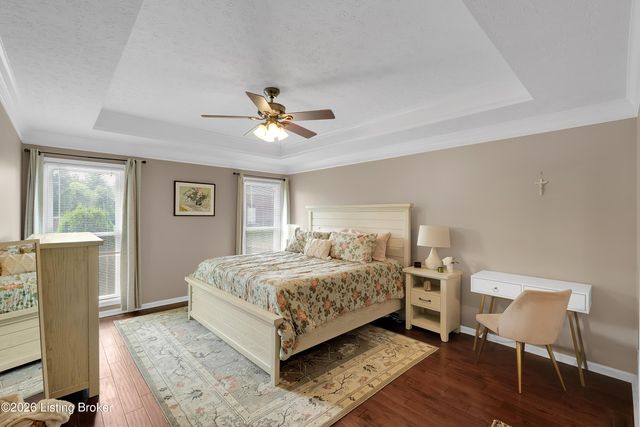 13704 Forest Bend Cir, Louisville, KY 40245