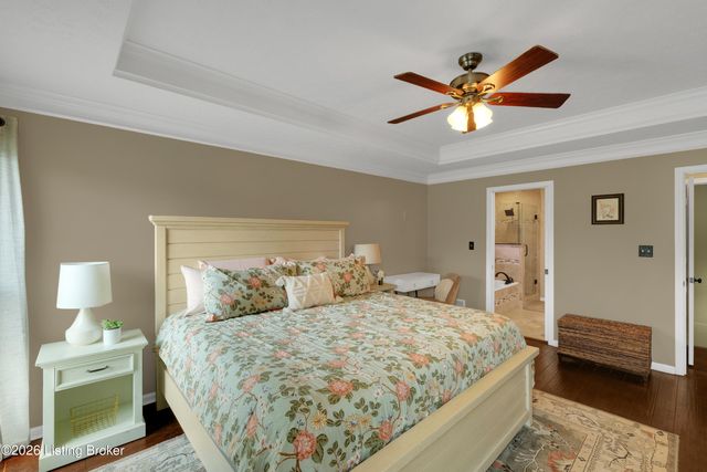 13704 Forest Bend Cir, Louisville, KY 40245