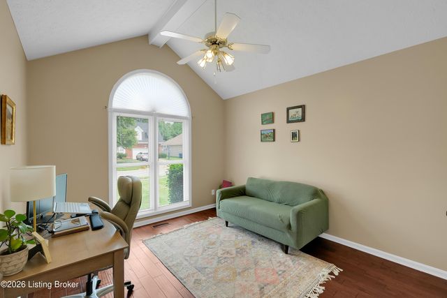 13704 Forest Bend Cir, Louisville, KY 40245