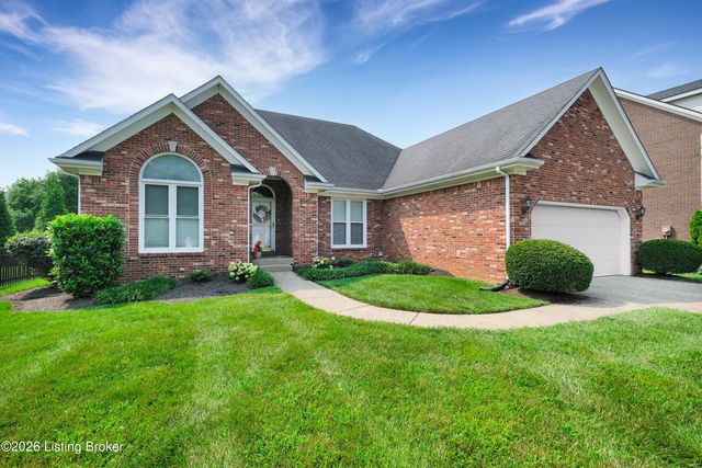 13704 Forest Bend Cir, Louisville, KY 40245