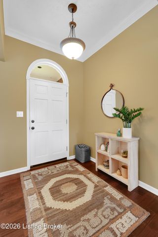 13704 Forest Bend Cir, Louisville, KY 40245