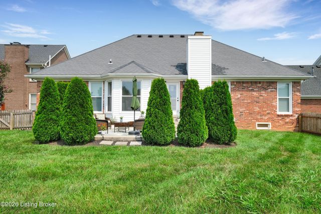 13704 Forest Bend Cir, Louisville, KY 40245