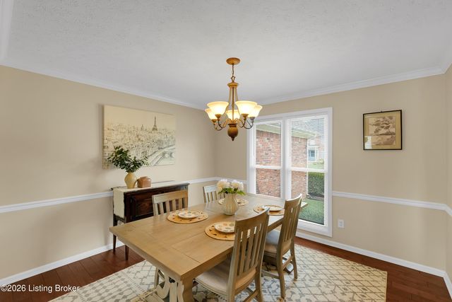 13704 Forest Bend Cir, Louisville, KY 40245