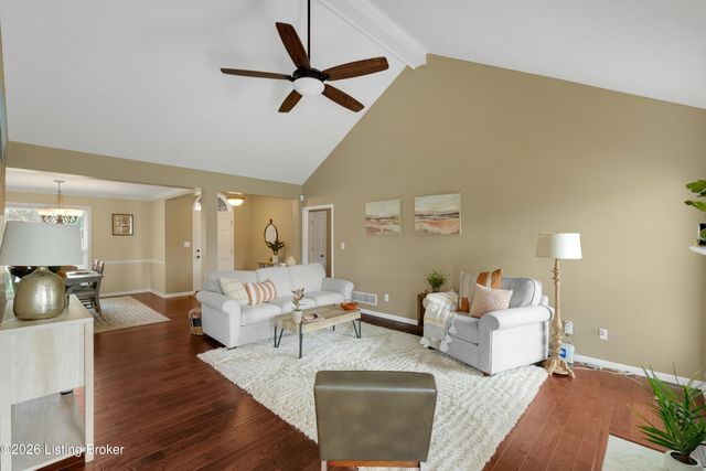 13704 Forest Bend Cir, Louisville, KY 40245