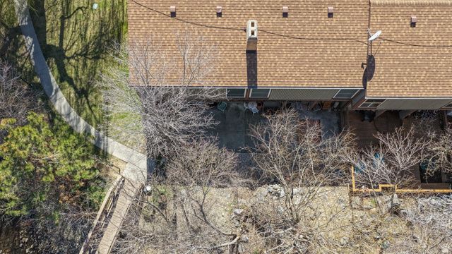 5489 S WILLOW LN, Murray, UT 84107