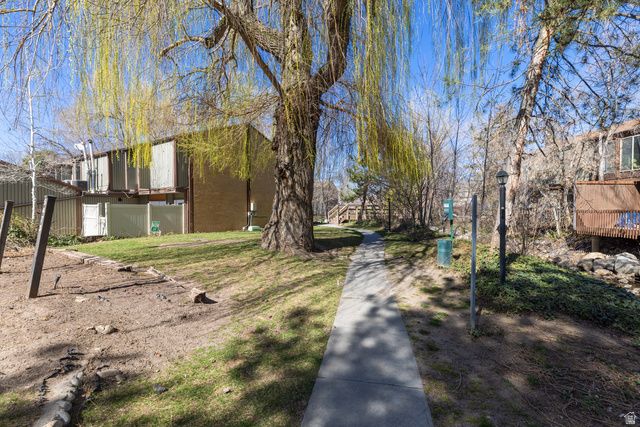 5489 S WILLOW LN, Murray, UT 84107