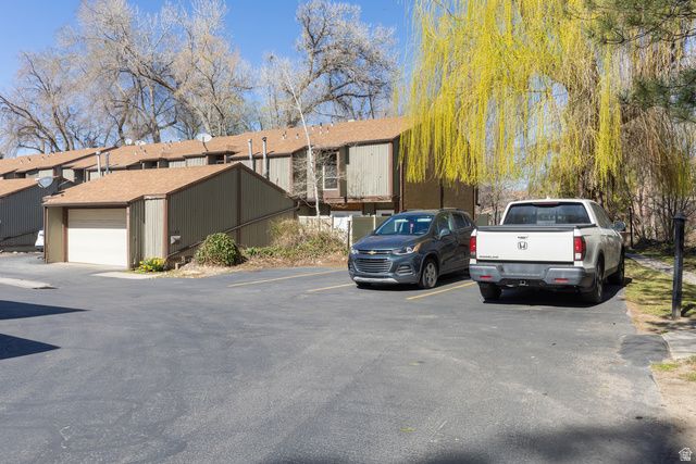 5489 S WILLOW LN, Murray, UT 84107