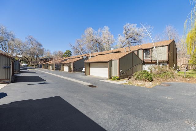 5489 S WILLOW LN, Murray, UT 84107